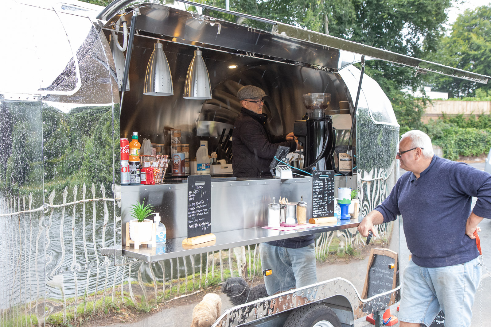 2021.08 Lymm Dam coffee van2